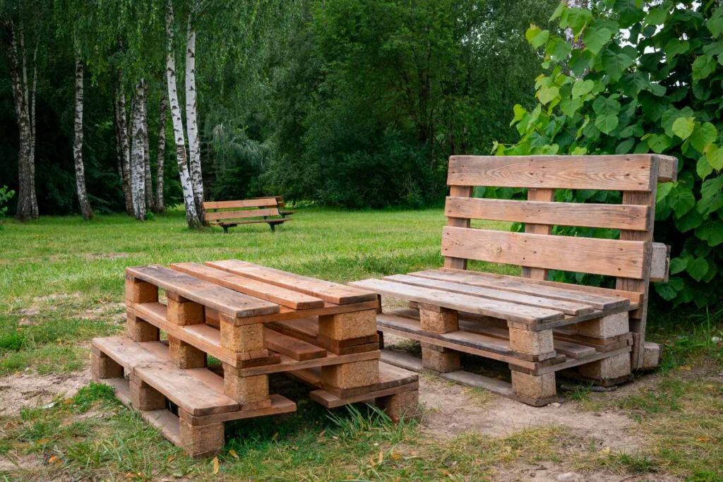 Eco-Friendly DIY Crafts: Creative Projects Using Recycled Materials